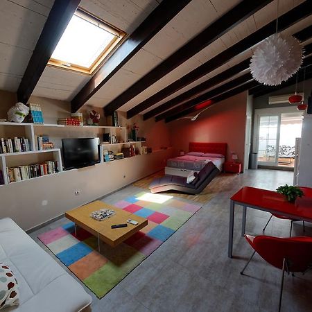 Apartamento Gutenberg Valenza Esterno foto
